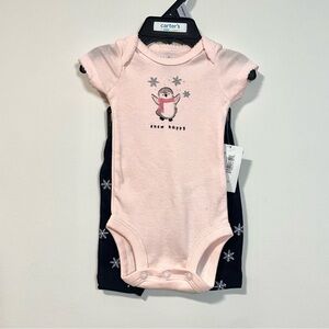 🟣2/$20 NEW Carter’s Snowflake Penguin Bodysuit & Pant Set (size 0M & 24M)
